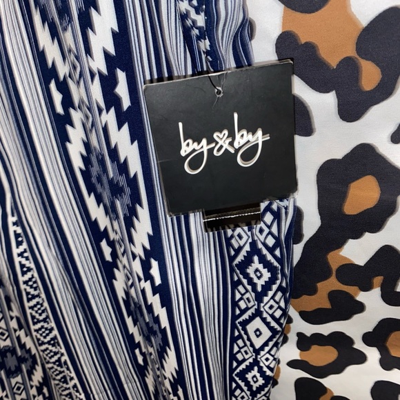 by & by Let’s Get Away Design Lounge Pants - Picture 4 of 7